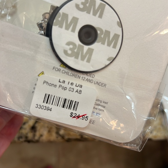 New in package beautiful pop socket - Picture 4 of 4